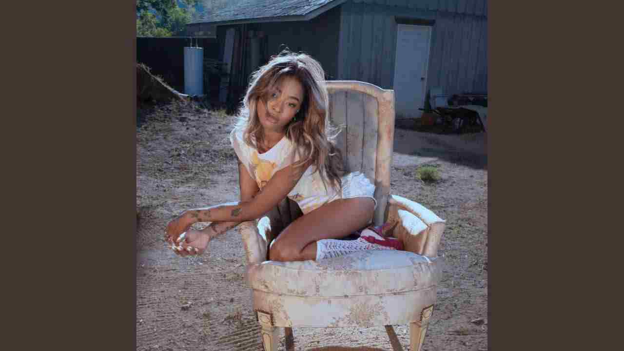 Pocket knife Lyrics – Maya J’an