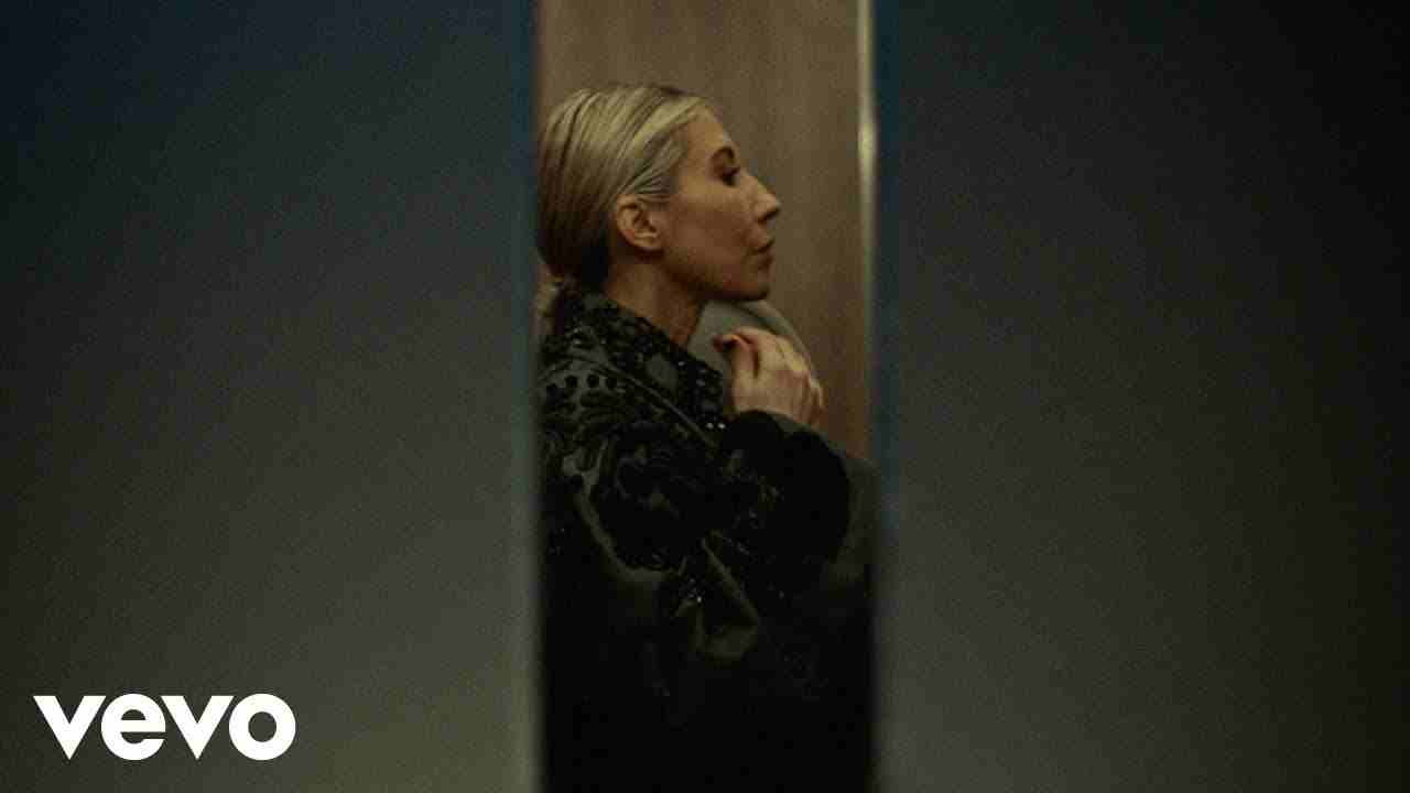 Animali notturni Lyrics English Translation – Malika Ayane