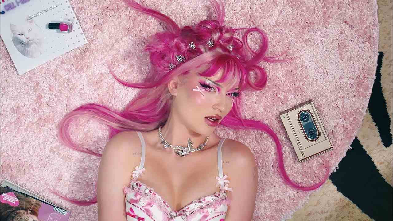 Hello Kitty Lyrics - Naomi Jon | Strawberry